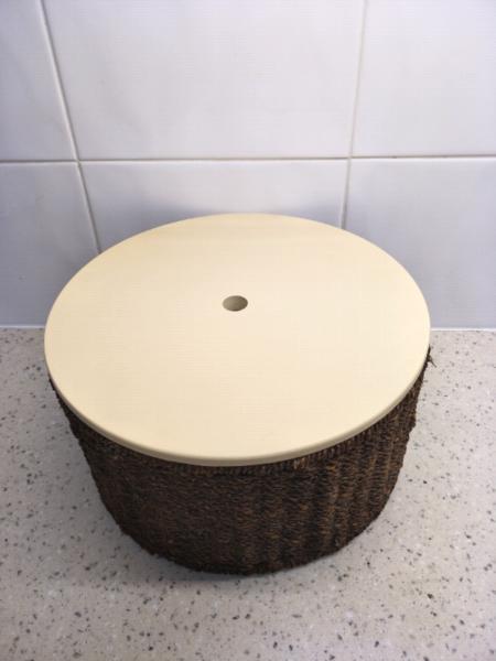 Round wicker storage basket with lid