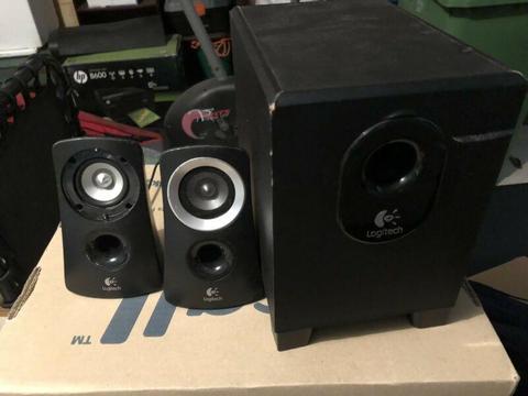 Logitech speakers x 3