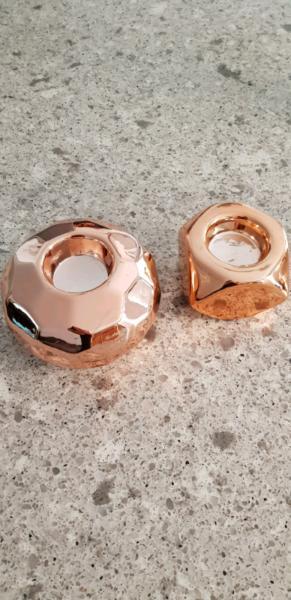 18 rose gold tealight holders