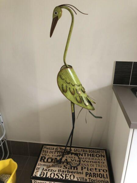 Tin standing bird 