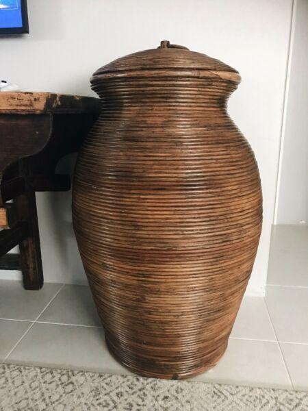 Rattan cane pot urn