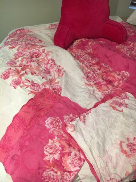 Queen PINK / WHITE QUILT COVER with a pink back pillow
