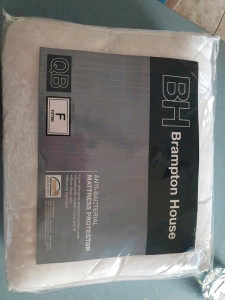 Brampton House fitted mattress protector QB