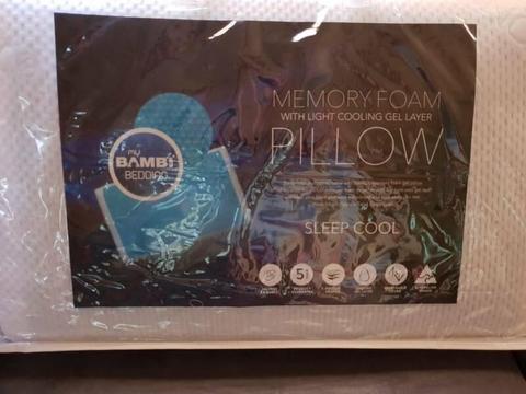 Memory Foam Pillow - cooling gel layer