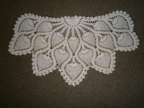 1 Vintage Crochet Doilie With Acorn Pattern