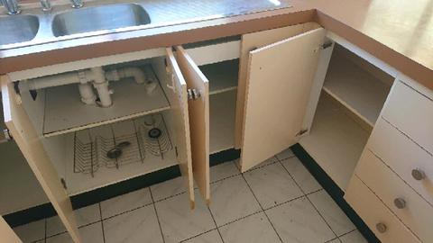 Kitchen cabinets - good condition