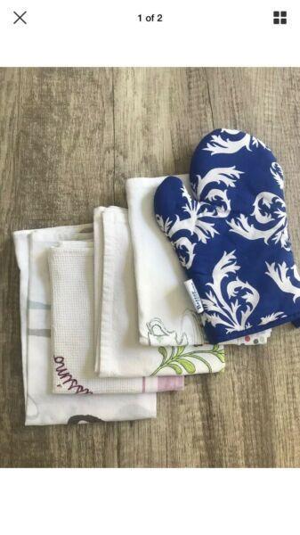 Assorted High Quality Teatowels (4) And Oven Mit