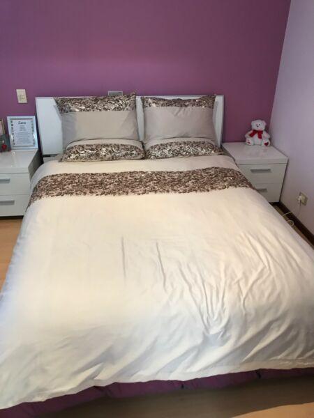 Wanted: King quilt with quilt cover and 4 pillow cases