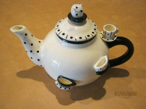 Decorated Ceramic Tea Pot