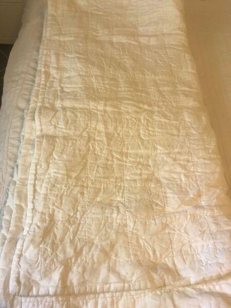 Sheridan bedspread