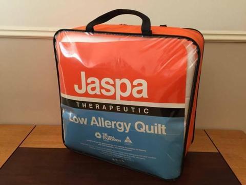Jaspa Therapeutic Low Allergy Quilt - NEW