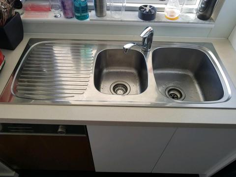 Oliveri sink & Grohe mixer tap