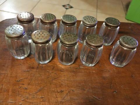 10 Small Vintage Salt and Pepper Shskers