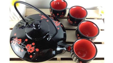Teapots set Japanese style