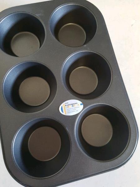 15 x Large nonstick muffin tins, brand new
