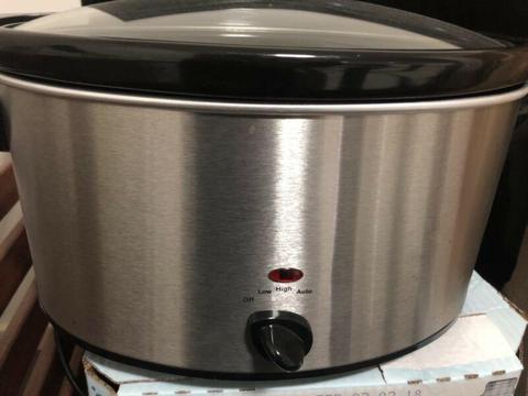 Brand new slow cooker