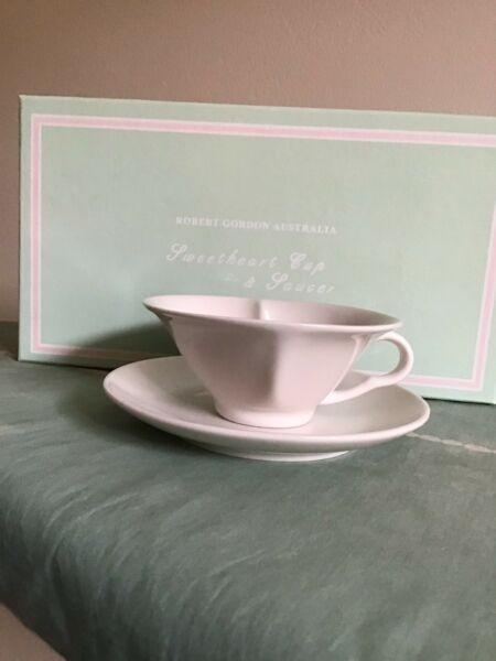 Robert Gordon Sweetheart teacup & saucer (2)