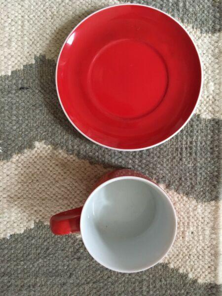 Red Retro Teacup and Saucer set of 6