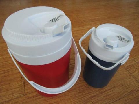 2 Esky 2.5L & 1L Drink Cooler Thermoses, with pouring spout (NEW)