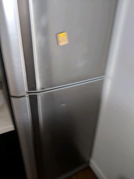 Quick sale fridge