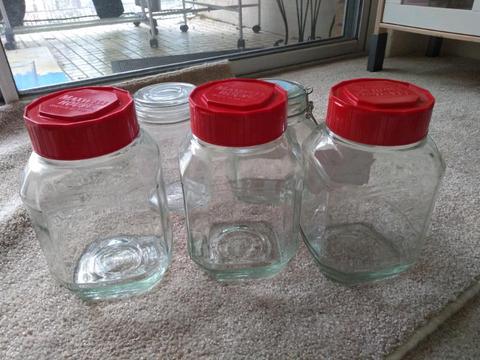 7x Glass preserving/storage jars