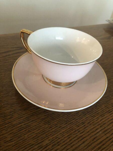 Tea cup with saucer - great condition