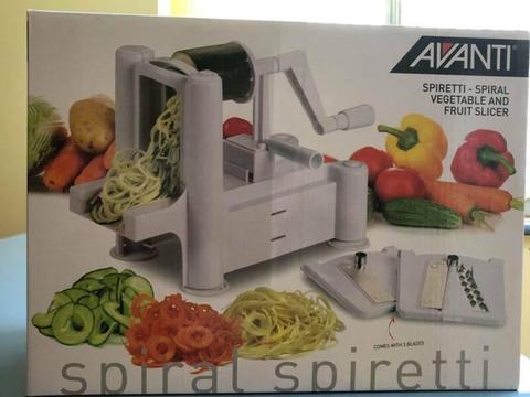 Avanti fruit and vegetable spiral and slicer, unused