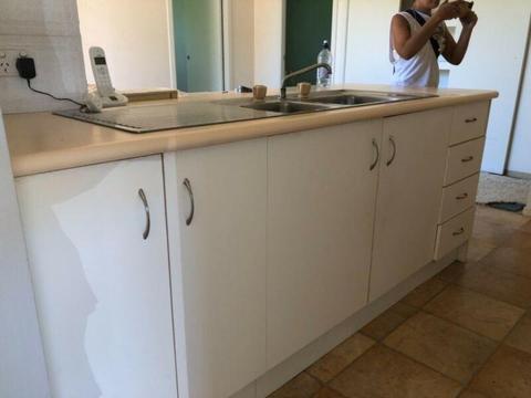 2ND HAND KITCHEN FOR SALE