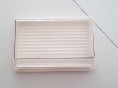 Tupperware cheese keeper in great condition