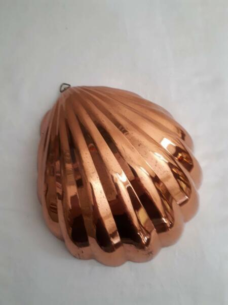 Shell shaped wall hanging/food mould copper coated