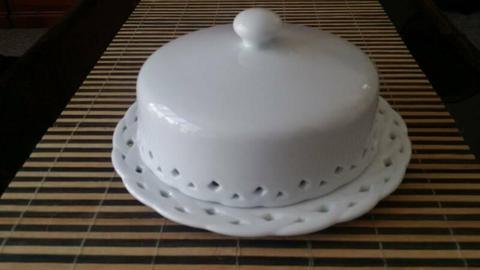 White Porcelain Dish with LId