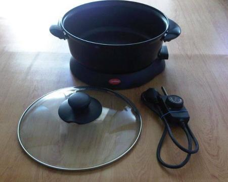 As New Sunbeam Ellise Essential Non Stick Electric Cookware/Frypa