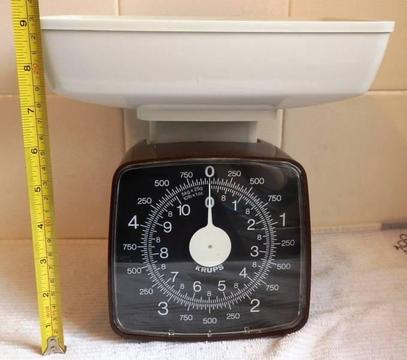 Krups Bench Top Kitchen Scales Retro Kilogram and Pounds