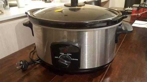 Slow pressure cooker in great condition