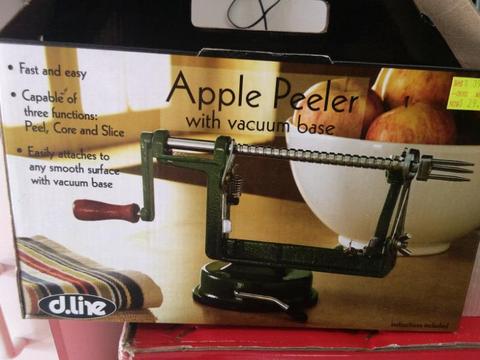 Bench top apple peeler