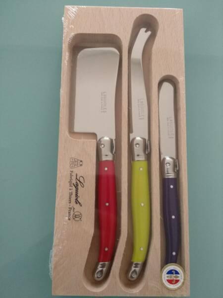 Brand new - Serving Board (Lavida) & Cheese Knives (Laguiole)