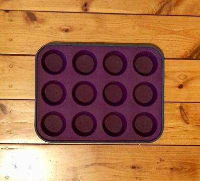 Tupperware Silicone 12 Patty-cake/Muffin Baking Tray - as new!