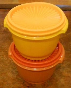 2 Vintage Harvest Colors Tupperware 886 Servalier Bowls With Lids