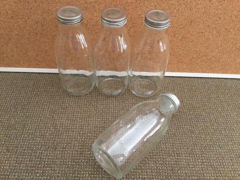 Set of 4 Ecology 1L milk bottles preserving