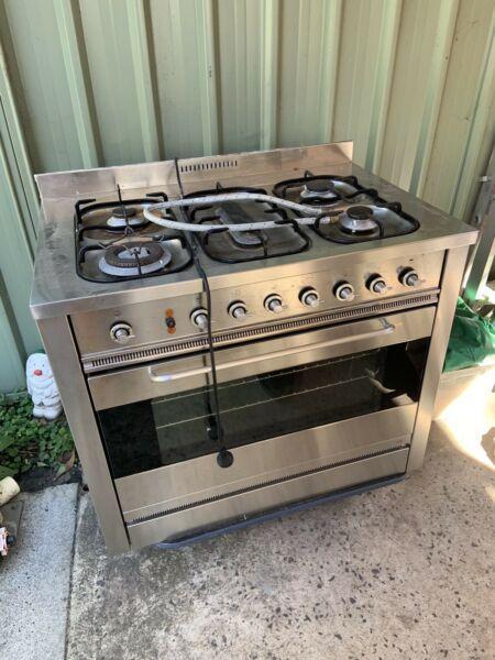 Ilve gas oven