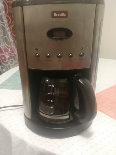 Coffee machine filtered Breville. $35