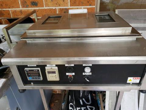 Teppanyaki grill plate electric with stainless steel lid