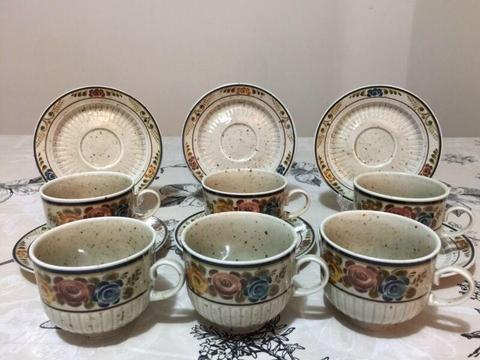 Rare Vintage Asta Decor Cortina 6 tea cups and saucers