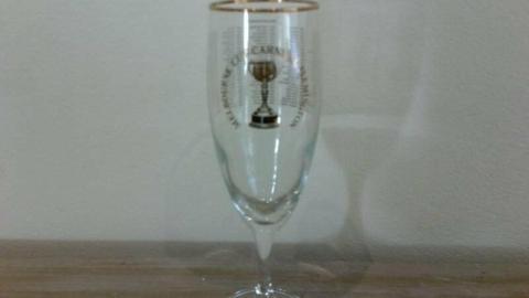 Glasses ,champagne flutes commemorative, 1985 Melbourne cup
