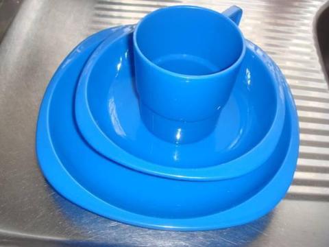 Kitchen Plastic set of plates and cup