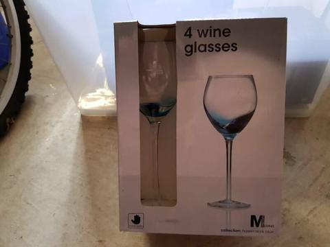 4 x Wine Glasses