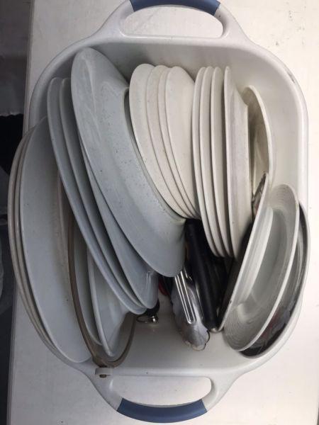 Tub of plates