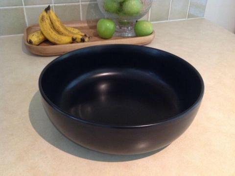 Salt&Pepper large matte black oven proof bowl