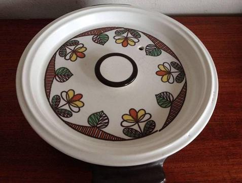 Vintage 70s FLAME CHEF Covered Casserole Dish Retro Flowers