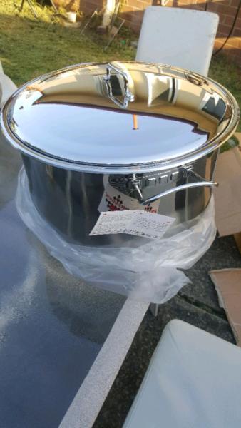 Pot brand new never used